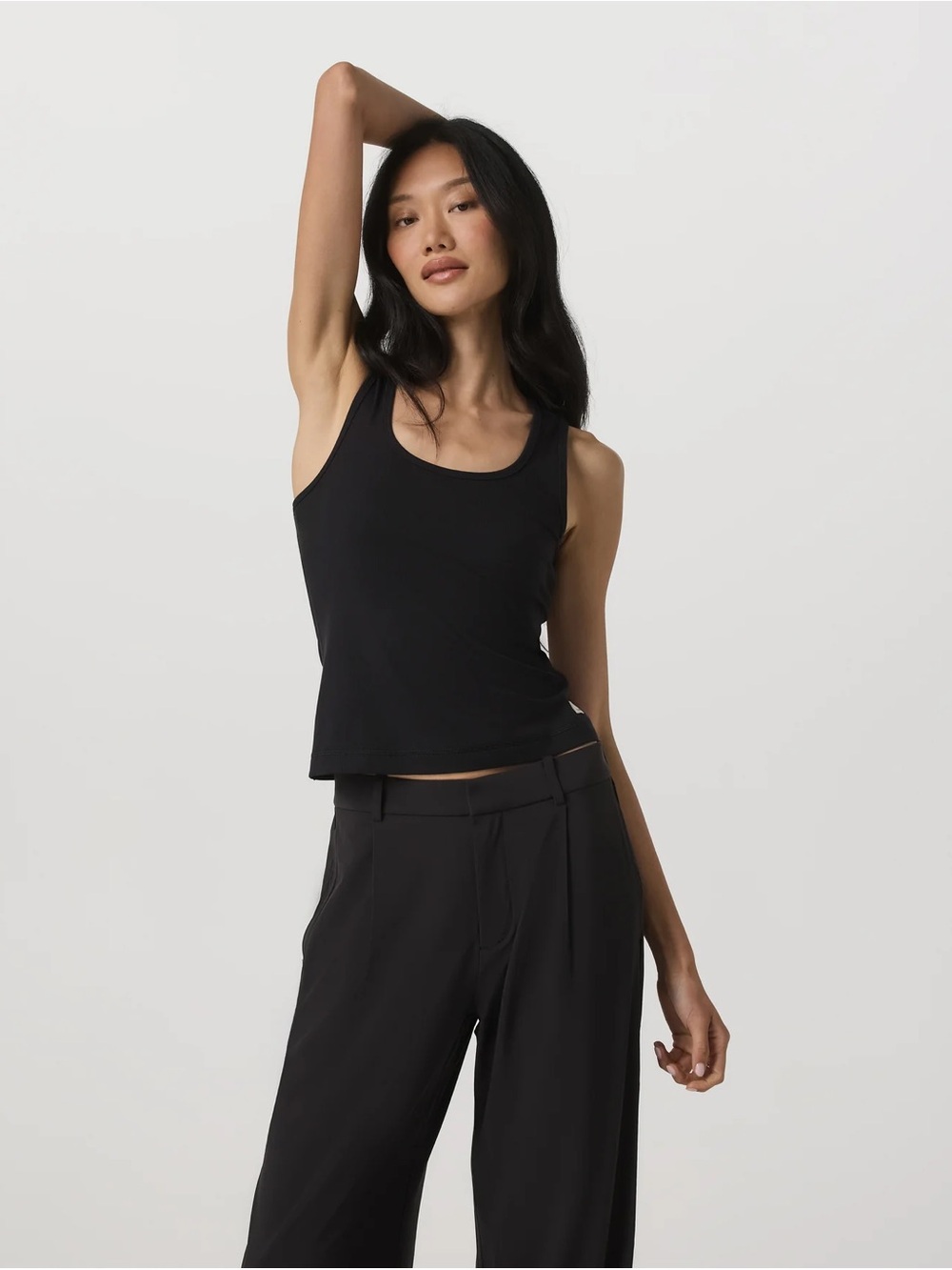 New Vuori Pose Tank in Black Size Small - Picture 6 of 6